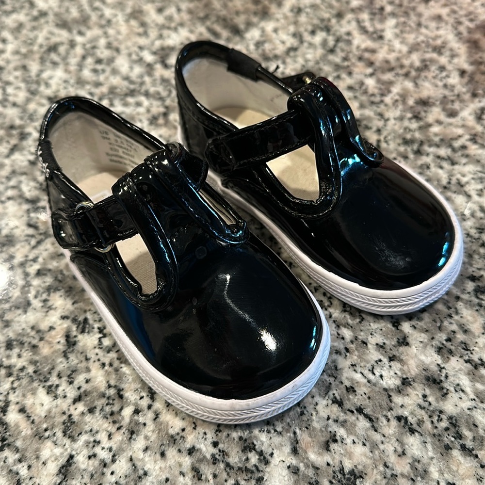Keds baby/toddler size 3 black patent hard soled shoes